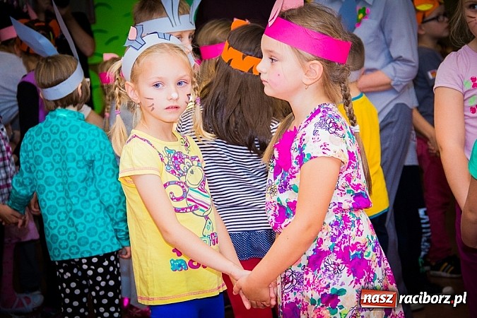 Zdjęcie w galerii na portalu naszraciborz.pl: Dzieci świętowały urodziny Kubusia Puchatka wiadomości z regionu