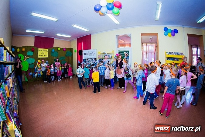 Zdjęcie w galerii na portalu naszraciborz.pl: Dzieci świętowały urodziny Kubusia Puchatka wiadomości z regionu