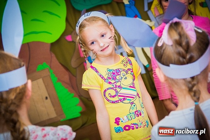 Zdjęcie w galerii na portalu naszraciborz.pl: Dzieci świętowały urodziny Kubusia Puchatka wiadomości z regionu