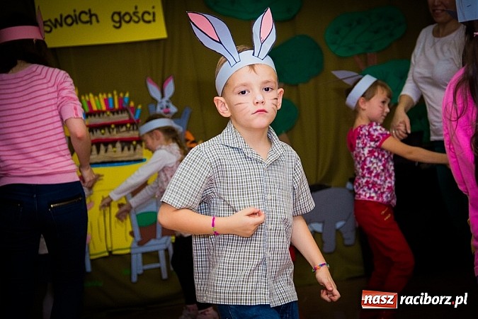 Zdjęcie w galerii na portalu naszraciborz.pl: Dzieci świętowały urodziny Kubusia Puchatka wiadomości z regionu