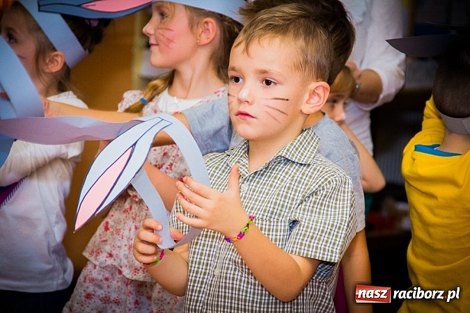 Zdjęcie w galerii na portalu naszraciborz.pl: Dzieci świętowały urodziny Kubusia Puchatka wiadomości z regionu