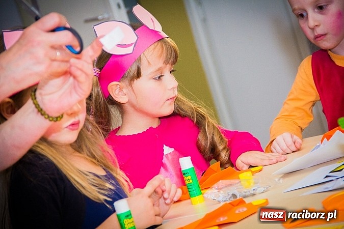 Zdjęcie w galerii na portalu naszraciborz.pl: Dzieci świętowały urodziny Kubusia Puchatka wiadomości z regionu