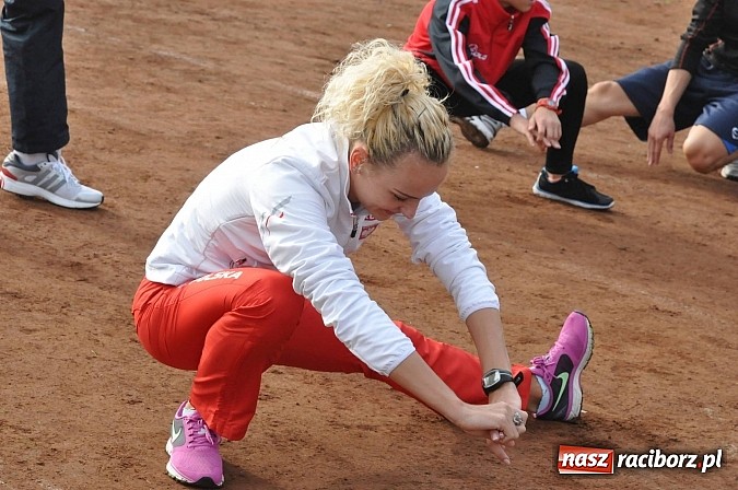 Zdjęcie w galerii na portalu naszraciborz.pl: Ogólnopolski Test Coopera z Justyną Święty wiadomości z regionu