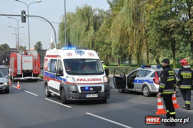 Zdjęcie w galerii na portalu naszraciborz.pl: Kolejna kraksa na Reymonta przy straży pożarnej wiadomości z regionu