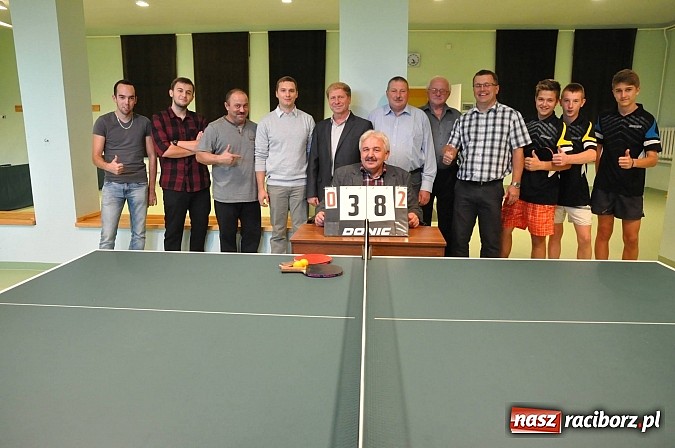 Zdjęcie w galerii na portalu naszraciborz.pl: Jedyna w powiecie sala do tenisa stołowego została dziś otwarta w Bojanowie wiadomości z regionu
