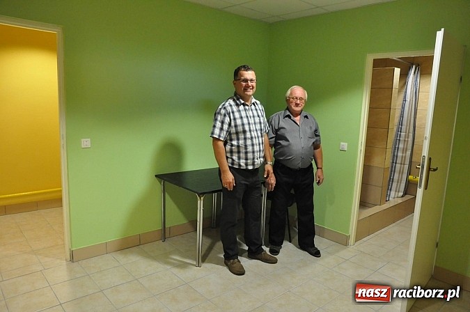 Zdjęcie w galerii na portalu naszraciborz.pl: Jedyna w powiecie sala do tenisa stołowego została dziś otwarta w Bojanowie wiadomości z regionu