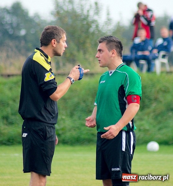 Zdjęcie w galerii na portalu naszraciborz.pl: Zacięty pojedynek w Cyprzanowie. Z Ocicami bez bramek wiadomości z regionu