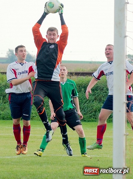 Zdjęcie w galerii na portalu naszraciborz.pl: Zacięty pojedynek w Cyprzanowie. Z Ocicami bez bramek wiadomości z regionu