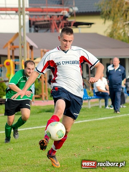 Zdjęcie w galerii na portalu naszraciborz.pl: Zacięty pojedynek w Cyprzanowie. Z Ocicami bez bramek wiadomości z regionu
