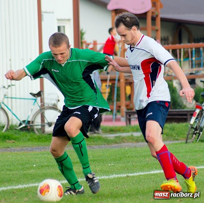 Zdjęcie w galerii na portalu naszraciborz.pl: Zacięty pojedynek w Cyprzanowie. Z Ocicami bez bramek wiadomości z regionu