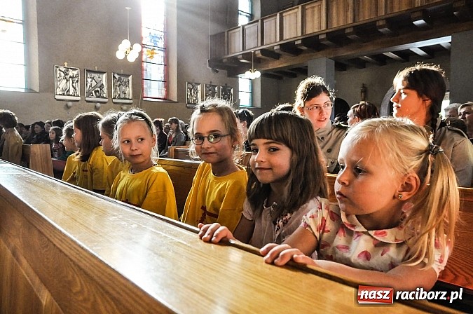Zdjęcie w galerii na portalu naszraciborz.pl: Voices for Hospices - koncert uwielbienia w kościele na Ocicach wiadomości z regionu