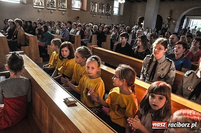 Zdjęcie w galerii na portalu naszraciborz.pl: Voices for Hospices - koncert uwielbienia w kościele na Ocicach wiadomości z regionu
