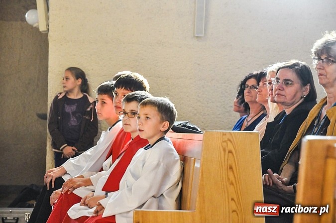 Zdjęcie w galerii na portalu naszraciborz.pl: Voices for Hospices - koncert uwielbienia w kościele na Ocicach wiadomości z regionu