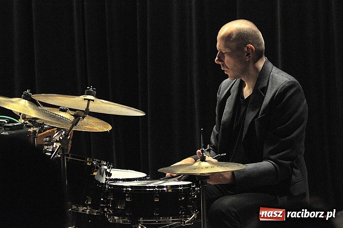 Zdjęcie w galerii na portalu naszraciborz.pl: Jazzowy wieczór w RCK z Arturem Dutkiewiczem wiadomości z regionu