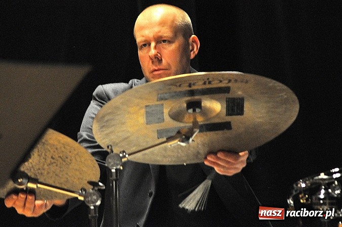 Zdjęcie w galerii na portalu naszraciborz.pl: Jazzowy wieczór w RCK z Arturem Dutkiewiczem wiadomości z regionu