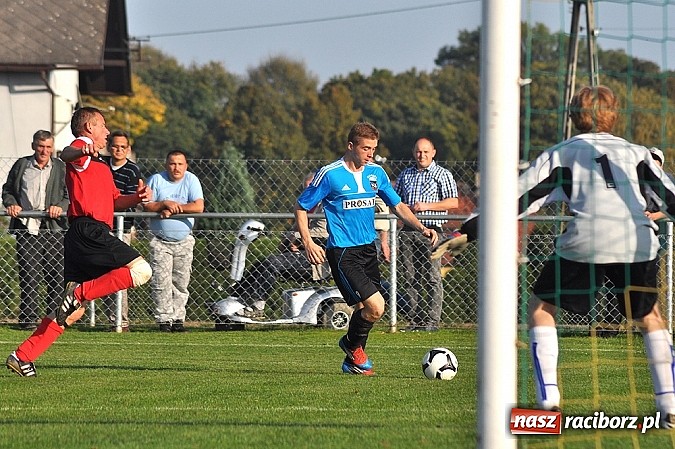 Zdjęcie w galerii na portalu naszraciborz.pl: Dziesięć bramek w Borucinie. Naprzód lepszy od Studziennej wiadomości z regionu