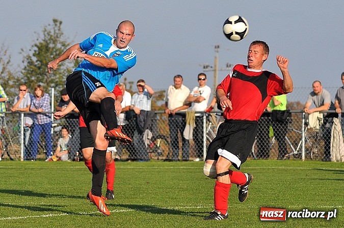 Zdjęcie w galerii na portalu naszraciborz.pl: Dziesięć bramek w Borucinie. Naprzód lepszy od Studziennej wiadomości z regionu