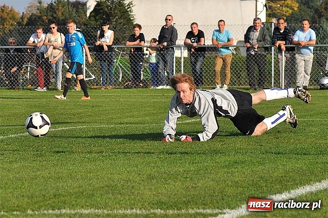 Zdjęcie w galerii na portalu naszraciborz.pl: Dziesięć bramek w Borucinie. Naprzód lepszy od Studziennej wiadomości z regionu
