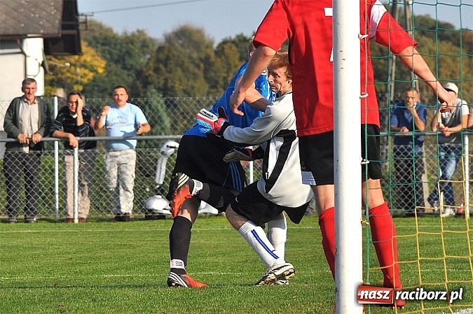 Zdjęcie w galerii na portalu naszraciborz.pl: Dziesięć bramek w Borucinie. Naprzód lepszy od Studziennej wiadomości z regionu