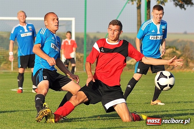 Zdjęcie w galerii na portalu naszraciborz.pl: Dziesięć bramek w Borucinie. Naprzód lepszy od Studziennej wiadomości z regionu