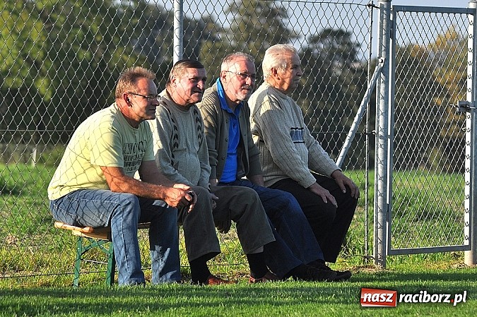 Zdjęcie w galerii na portalu naszraciborz.pl: Dziesięć bramek w Borucinie. Naprzód lepszy od Studziennej wiadomości z regionu