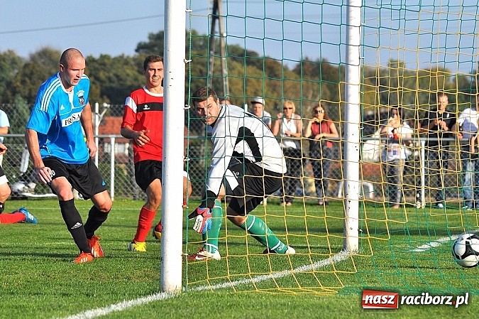 Zdjęcie w galerii na portalu naszraciborz.pl: Dziesięć bramek w Borucinie. Naprzód lepszy od Studziennej wiadomości z regionu