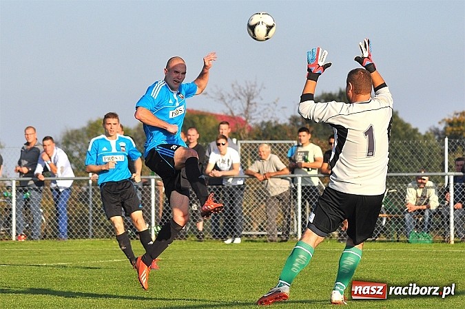 Zdjęcie w galerii na portalu naszraciborz.pl: Dziesięć bramek w Borucinie. Naprzód lepszy od Studziennej wiadomości z regionu