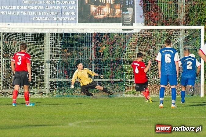 Zdjęcie w galerii na portalu naszraciborz.pl: Markowice-Grzegorzowice: Niewykorzystane sytuacje się mszczą wiadomości z regionu