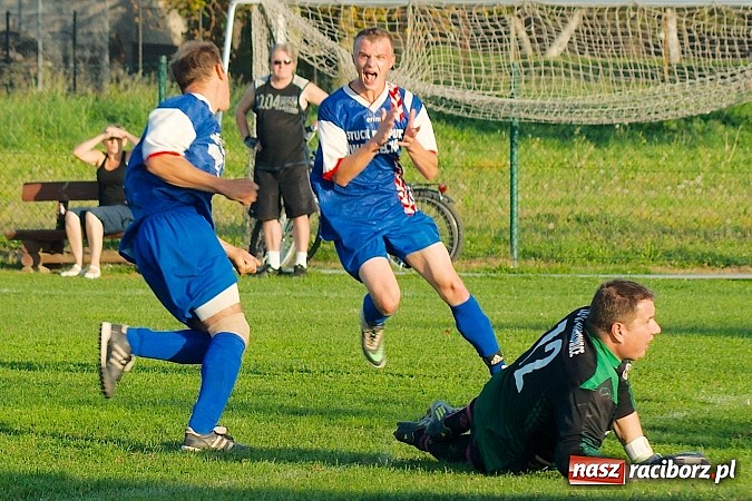 Zdjęcie w galerii na portalu naszraciborz.pl: Markowice-Grzegorzowice: Niewykorzystane sytuacje się mszczą wiadomości z regionu