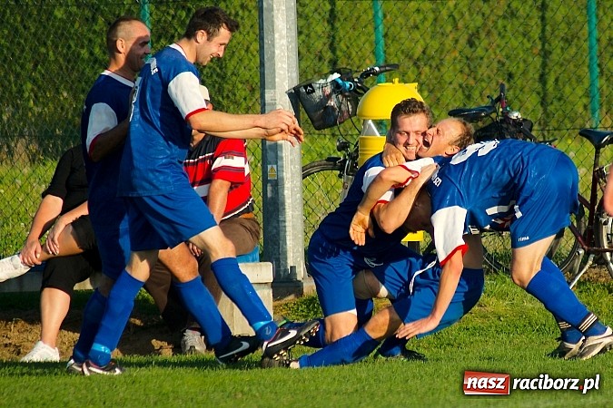 Zdjęcie w galerii na portalu naszraciborz.pl: Markowice-Grzegorzowice: Niewykorzystane sytuacje się mszczą wiadomości z regionu