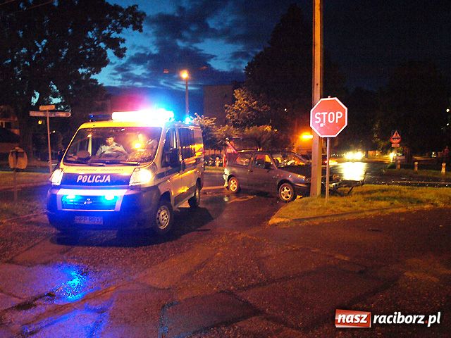 Zdjęcie w galerii na portalu naszraciborz.pl: KRAKSA na Słowackiego-Ocickiej wiadomości z regionu