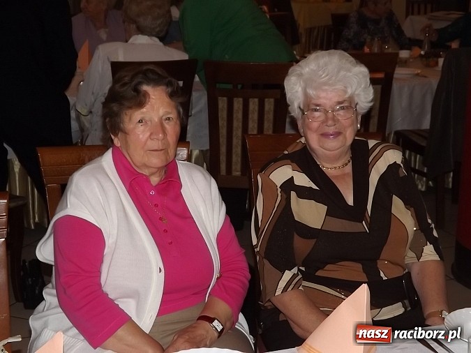 Zdjęcie w galerii na portalu naszraciborz.pl: ZNP świętuje Dzień Edukacji Narodowej. Seniorzy spotkali się w Raciborskiej wiadomości z regionu