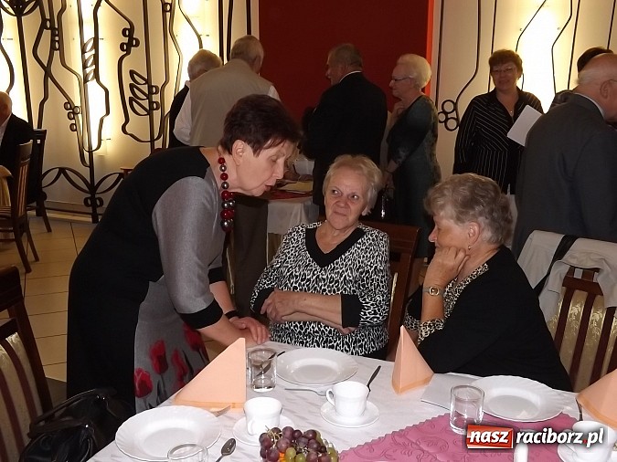 Zdjęcie w galerii na portalu naszraciborz.pl: ZNP świętuje Dzień Edukacji Narodowej. Seniorzy spotkali się w Raciborskiej wiadomości z regionu