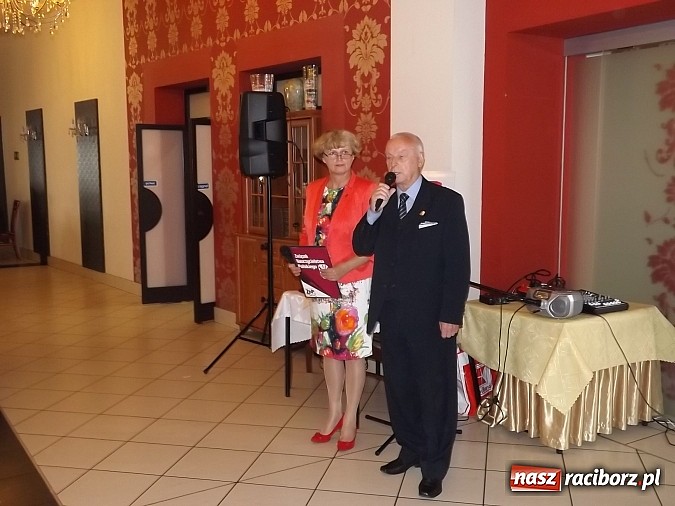 Zdjęcie w galerii na portalu naszraciborz.pl: ZNP świętuje Dzień Edukacji Narodowej. Seniorzy spotkali się w Raciborskiej wiadomości z regionu