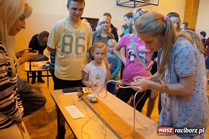 Zdjęcie w galerii na portalu naszraciborz.pl: Olimpiada rodzinna w ZSP1 w Markowicach wiadomości z regionu