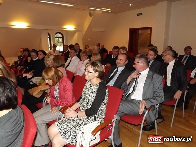 Zdjęcie w galerii na portalu naszraciborz.pl: Powiatowe obchody Dnia Edukacji Narodowej na Zamku Piastowskim wiadomości z regionu