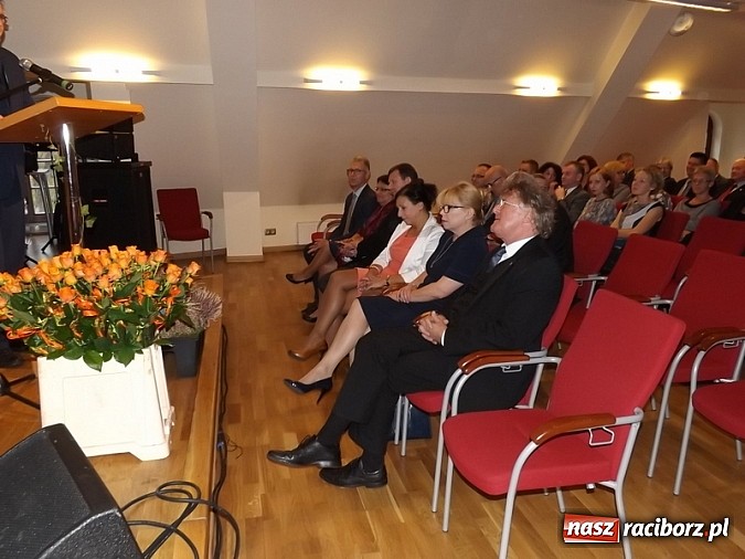 Zdjęcie w galerii na portalu naszraciborz.pl: Powiatowe obchody Dnia Edukacji Narodowej na Zamku Piastowskim wiadomości z regionu