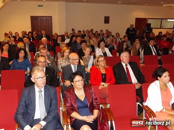 Zdjęcie w galerii na portalu naszraciborz.pl: Powiatowe obchody Dnia Edukacji Narodowej na Zamku Piastowskim wiadomości z regionu