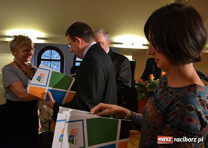 Zdjęcie w galerii na portalu naszraciborz.pl: Powiatowe obchody Dnia Edukacji Narodowej na Zamku Piastowskim wiadomości z regionu