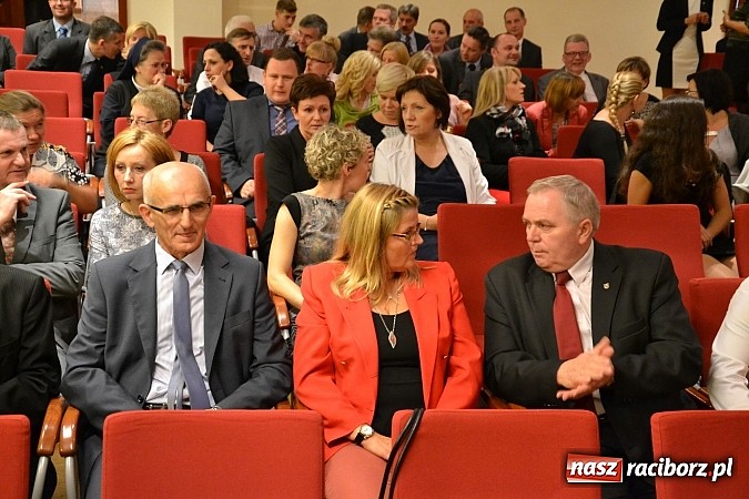 Zdjęcie w galerii na portalu naszraciborz.pl: Powiatowe obchody Dnia Edukacji Narodowej na Zamku Piastowskim wiadomości z regionu