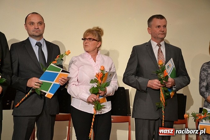 Zdjęcie w galerii na portalu naszraciborz.pl: Powiatowe obchody Dnia Edukacji Narodowej na Zamku Piastowskim wiadomości z regionu