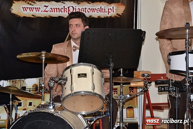 Zdjęcie w galerii na portalu naszraciborz.pl: Powiatowe obchody Dnia Edukacji Narodowej na Zamku Piastowskim wiadomości z regionu