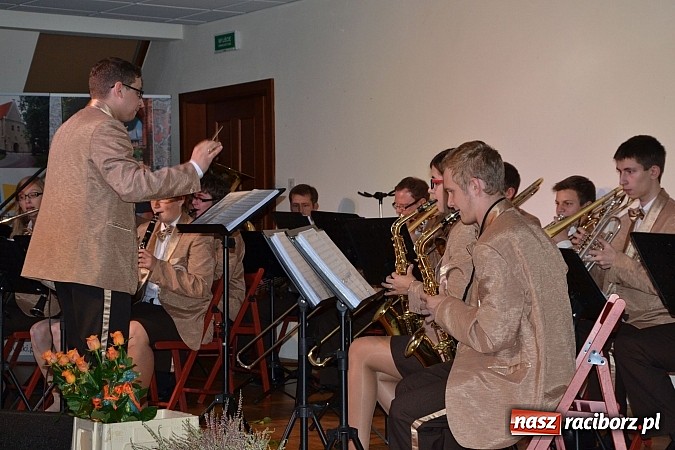 Zdjęcie w galerii na portalu naszraciborz.pl: Powiatowe obchody Dnia Edukacji Narodowej na Zamku Piastowskim wiadomości z regionu