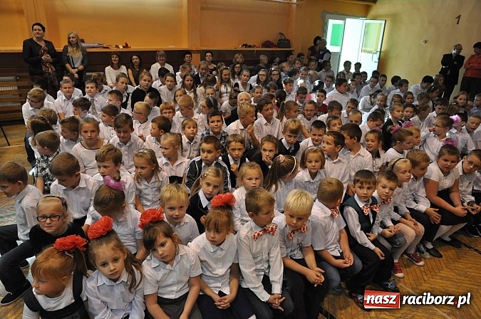 Zdjęcie w galerii na portalu naszraciborz.pl: Święto edukacji w szkole w Krzanowicach wiadomości z regionu