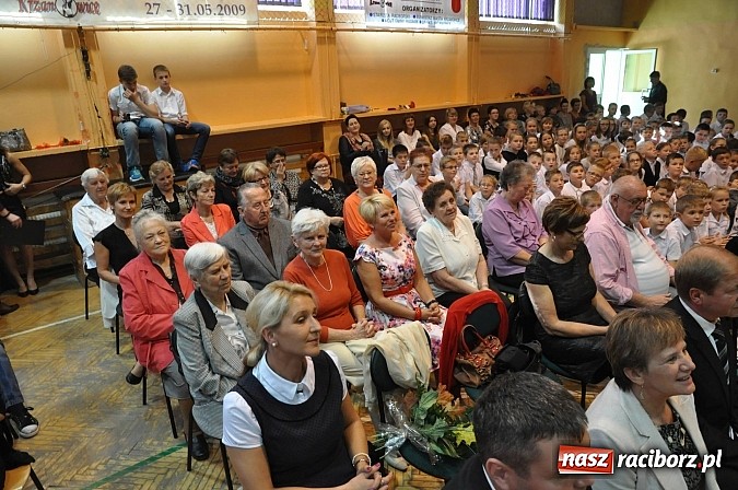 Zdjęcie w galerii na portalu naszraciborz.pl: Święto edukacji w szkole w Krzanowicach wiadomości z regionu