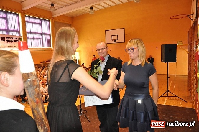 Zdjęcie w galerii na portalu naszraciborz.pl: Święto edukacji w szkole w Krzanowicach wiadomości z regionu