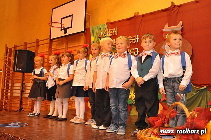 Zdjęcie w galerii na portalu naszraciborz.pl: Święto edukacji w szkole w Krzanowicach wiadomości z regionu