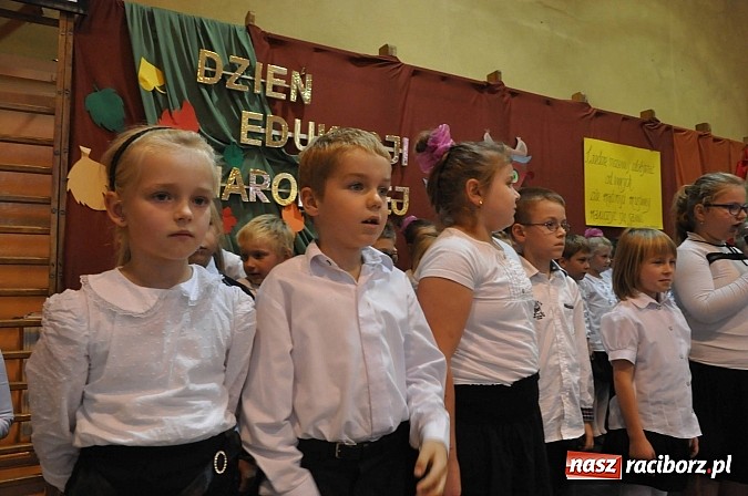 Zdjęcie w galerii na portalu naszraciborz.pl: Święto edukacji w szkole w Krzanowicach wiadomości z regionu