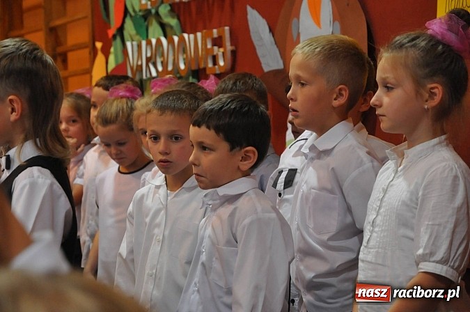 Zdjęcie w galerii na portalu naszraciborz.pl: Święto edukacji w szkole w Krzanowicach wiadomości z regionu