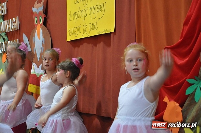 Zdjęcie w galerii na portalu naszraciborz.pl: Święto edukacji w szkole w Krzanowicach wiadomości z regionu